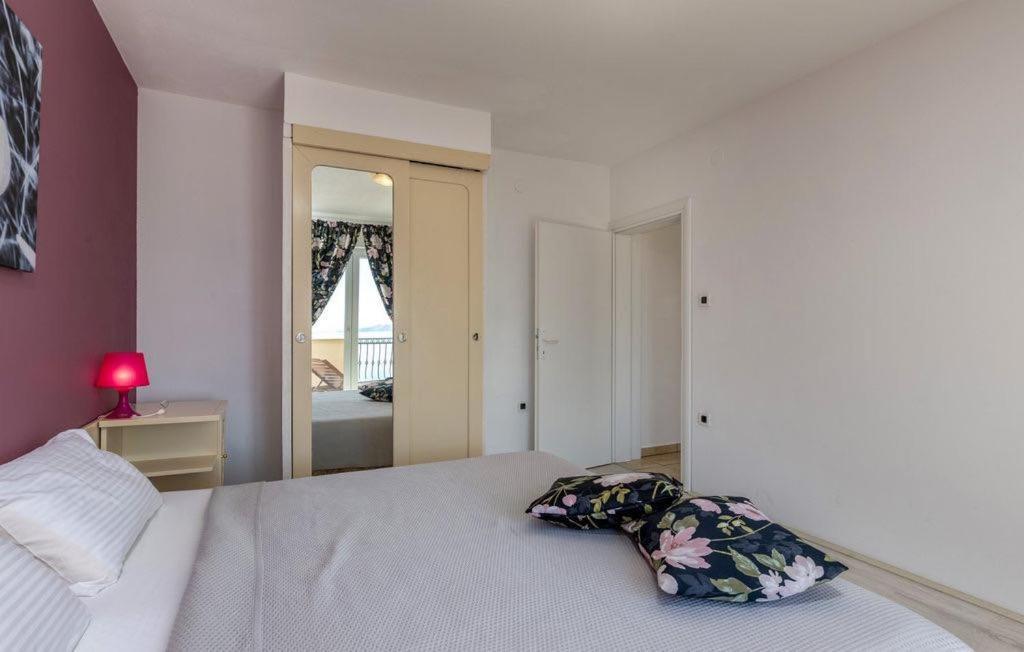 E&M Appartement Senj  Buitenkant foto
