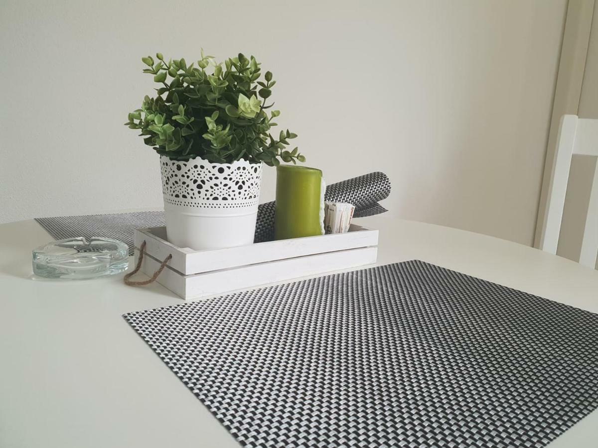 E&M Appartement Senj  Buitenkant foto