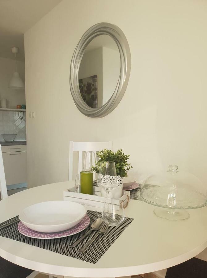 E&M Appartement Senj  Buitenkant foto