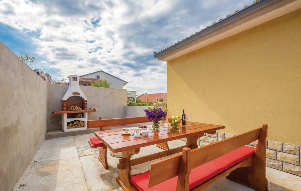 E&M Appartement Senj  Buitenkant foto