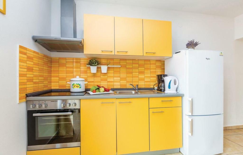 E&M Appartement Senj  Buitenkant foto